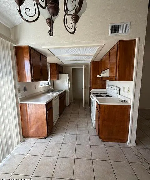7045 Orizaba Ave #A — Photo 9