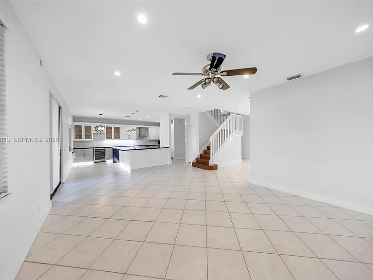 1538 Tamarind Ct — Photo 40