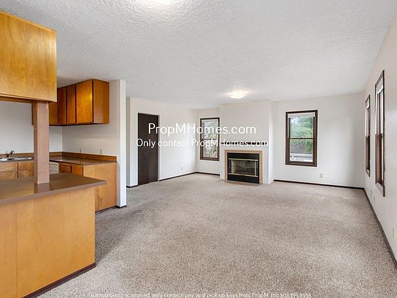 3rd image of 1102 SE Umatilla St APT 3