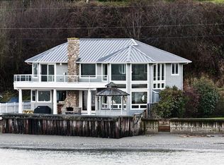 6559 Columbia Beach Dr, Clinton, WA 98236