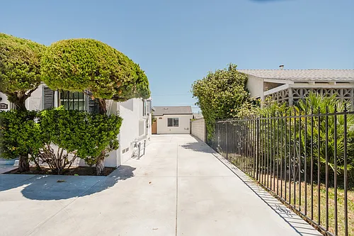6550 Beeman Ave Photo 1