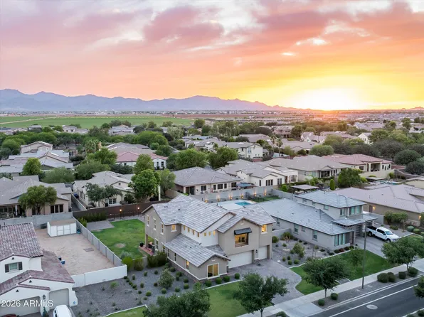 12872 N FOUNDERS PARK Boulevard, Surprise, AZ 85379