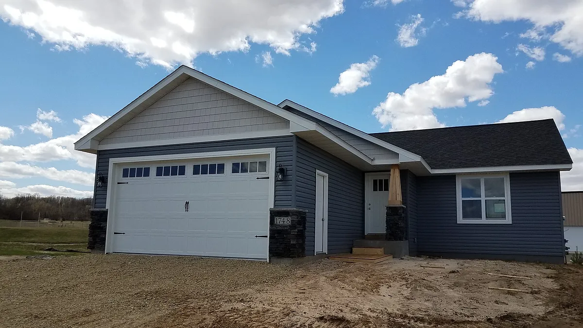 Building Photo - 1748 Morning Glory Dr