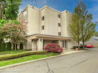 770 Deer St APT 302, Plymouth, MI 48170