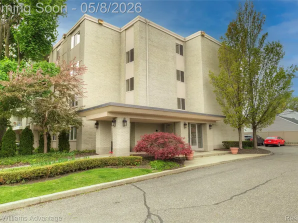 770 Deer St APT 302, Plymouth, MI 48170