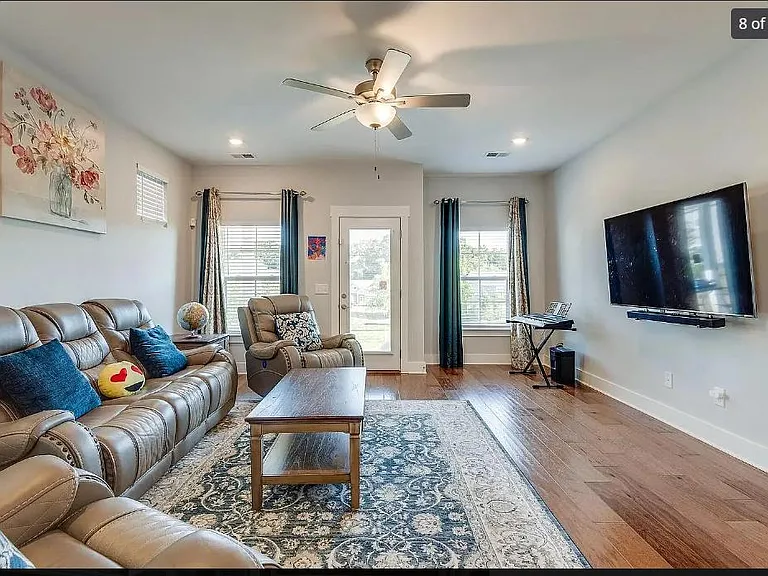 2037 Orangery Dr — Photo 11
