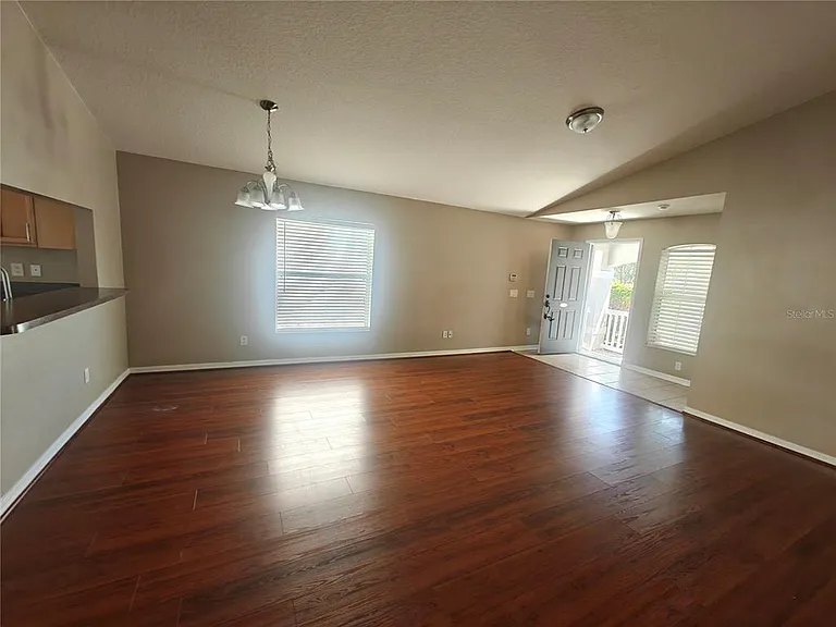8225 Summer Wood Ln — Photo 20