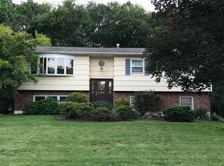 10 Trotters Trl, New City, NY 10956