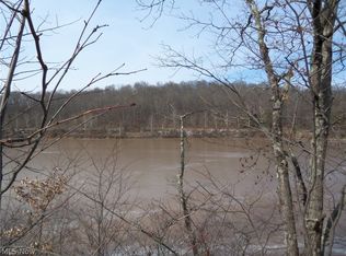 Lake Rd, Belpre, OH 45714