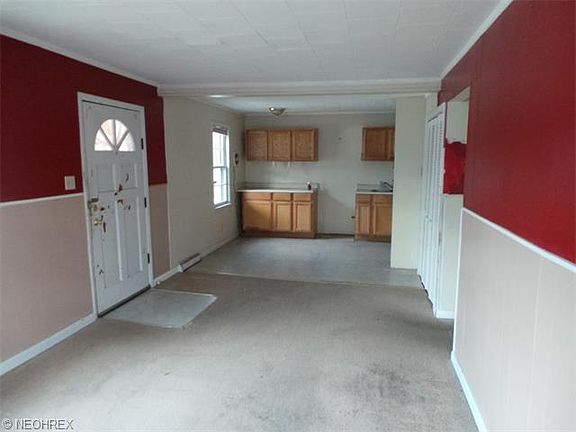 2nd image of 2731 Meadow Dr