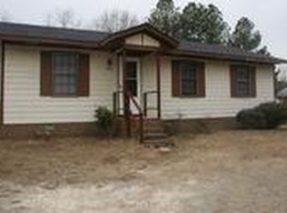2406 Shawnee Dr, Sanford, NC 27332