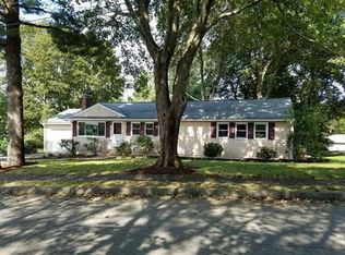 11 Gerry Rd, Lynnfield, MA 01940