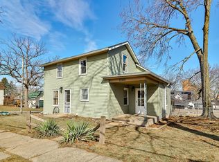 225 W 5th St, Pecatonica, IL 61063