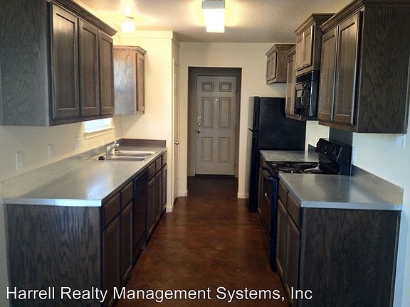 4th image of 1301 Chapelwood Dr