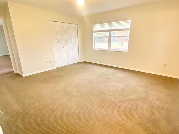 4th image of 223 Dove Ave