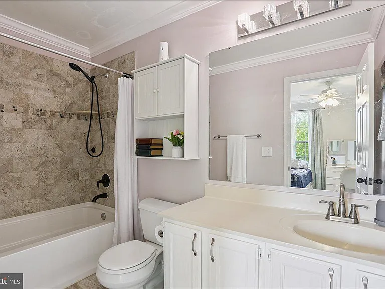 9781 Mock Orange Ct — Photo 20