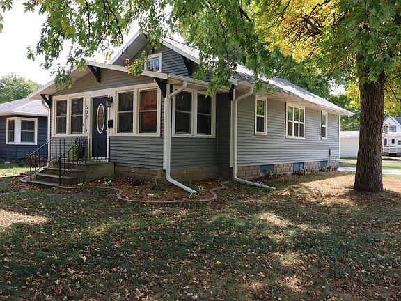 2nd image of 502 E 11th St