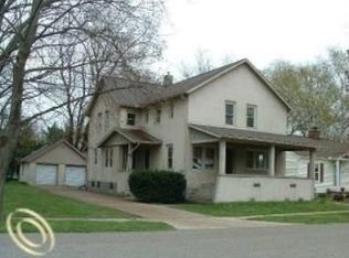 1755 Lakeland Ave, Sylvan Lake, MI 48320