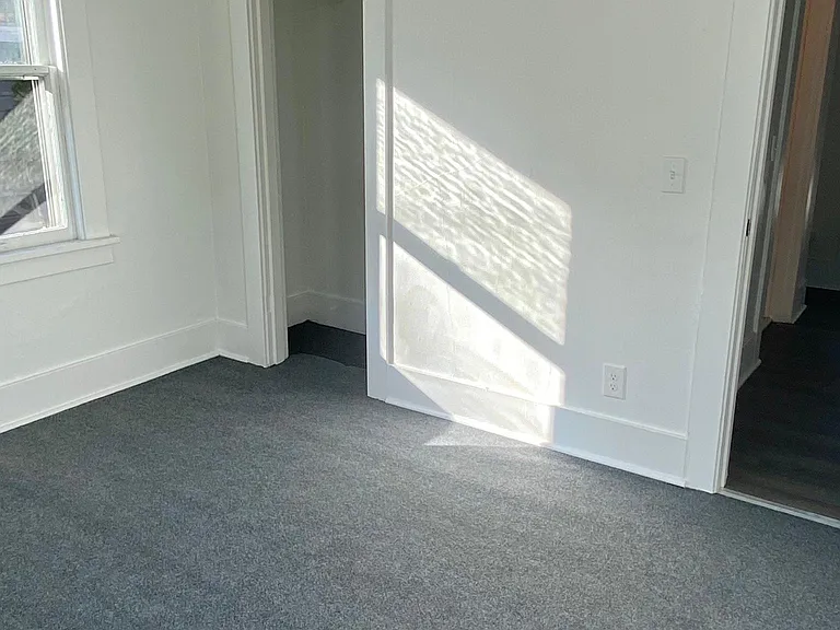 107 W Alder St — Photo 12