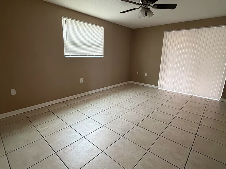 11206 Yellowwood Ln — Photo 6