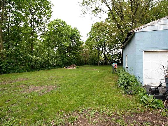 3rd image of 5303 Glen Dr