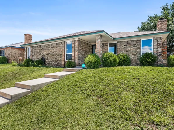 1021 Trinchera Dr, Amarillo, TX 79110