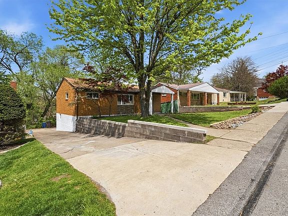 3rd image of 443 Ruthwood Ave