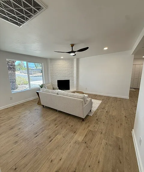924 S Elmerita Ave — Photo 6