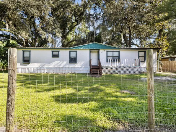 821 NW 2nd Ave, Trenton, FL 32693