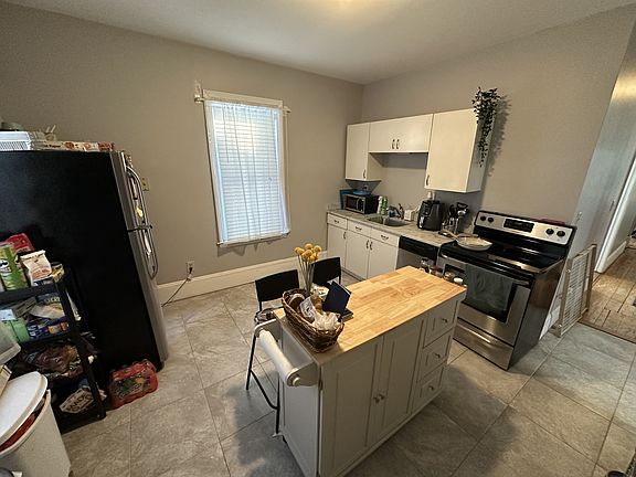 5th image of 47 Cornwall St #1