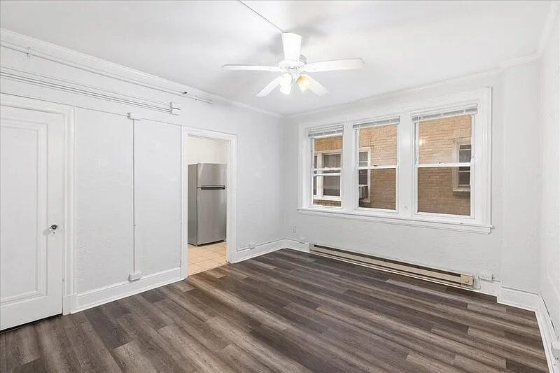 2 bed, 1.0 bath, $1,400 — Photo 3
