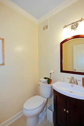 5th image of 3261 Sutton Pl NW APT D