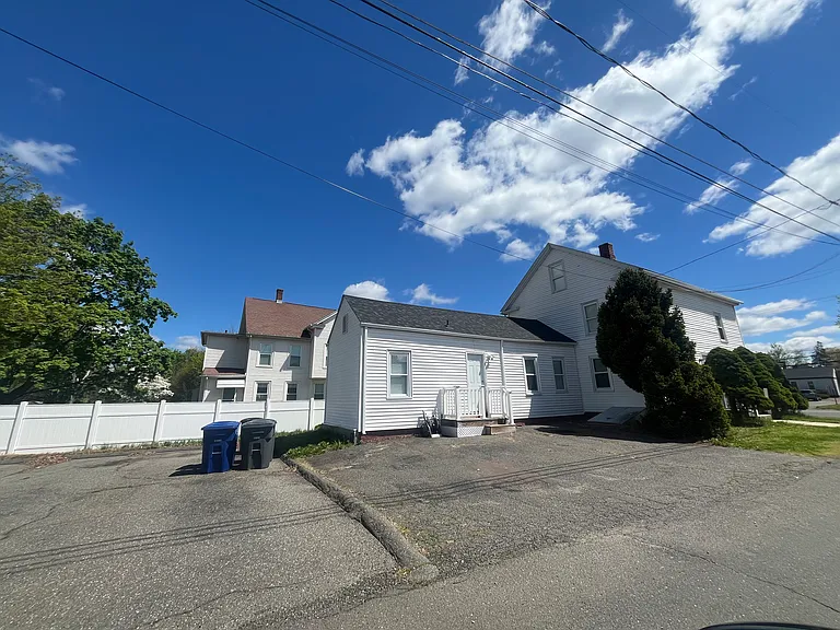 704 Enfield St #A — Photo 17