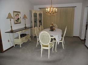 4th image of 512 Marion Oaks Dr