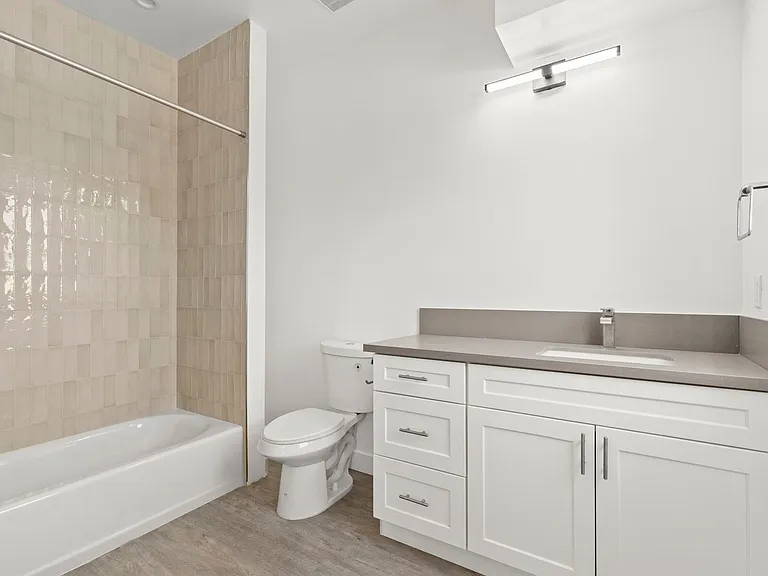 Bradley Luxury Living — Photo 7