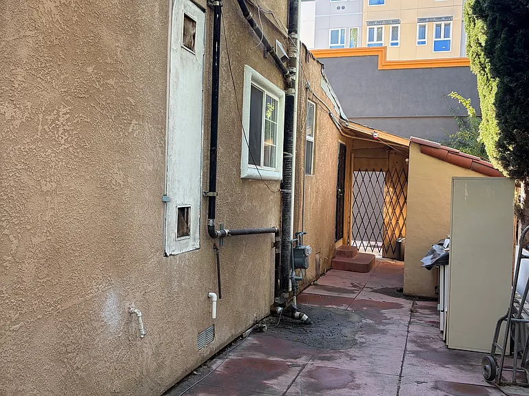 604 B St #2 — Photo 8