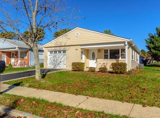 39 Gorginio Dr, Toms River, NJ 08757