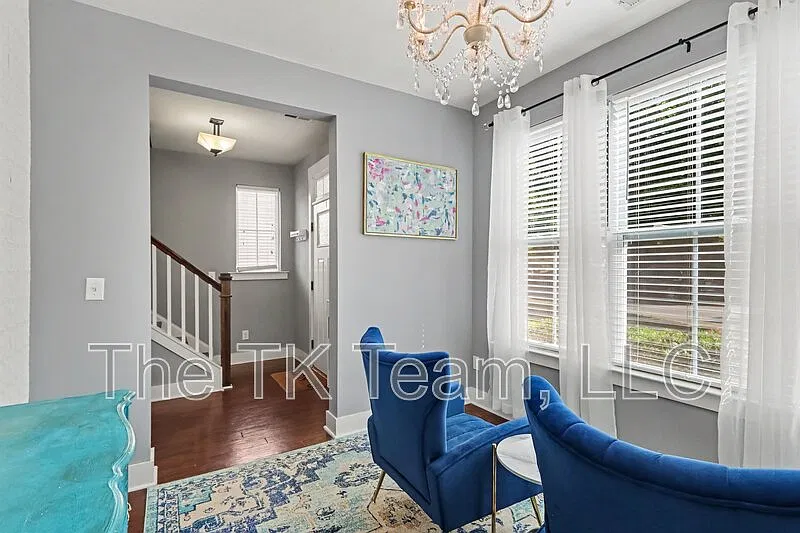 3 bed, 2.5 bath, 1406 sqft, $2,200 — Photo 3