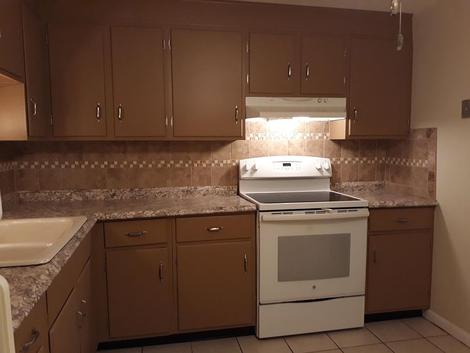 2nd image of 76 Goldthwaite Rd APT 3
