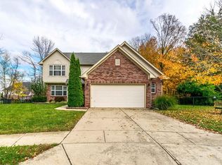 4744 Oakleigh Ct, Greenwood, IN