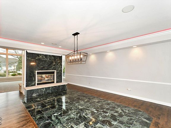 5th image of 140 Los Lagos Dr