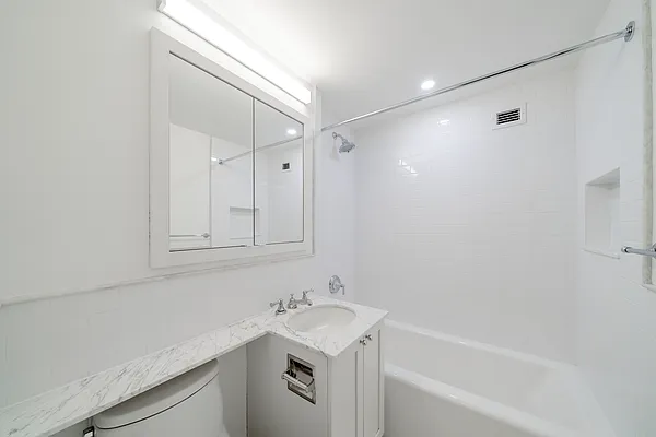 Rented by Douglas Elliman | media 14