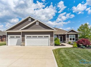3501 Magnolia Dr, Findlay, OH 45840