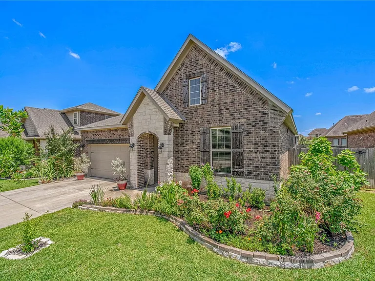2527 Warkworth Ln — Photo 2