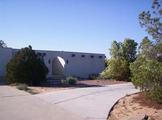 13790 Kiowa Rd, Apple Valley, CA 92307