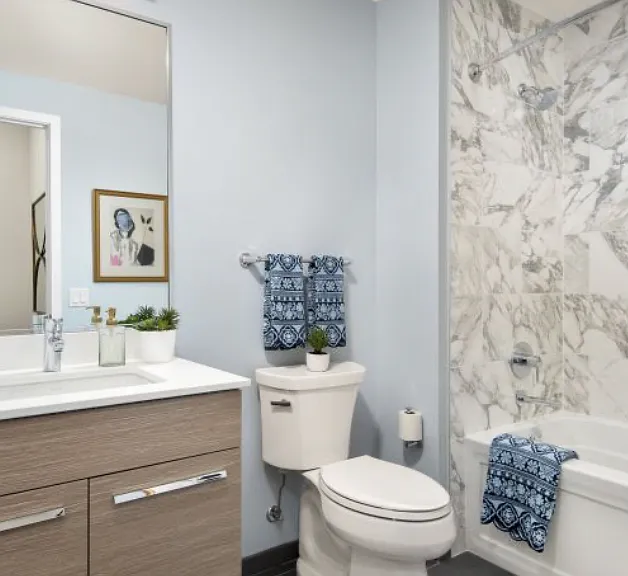 733 W Madison St — Photo 13