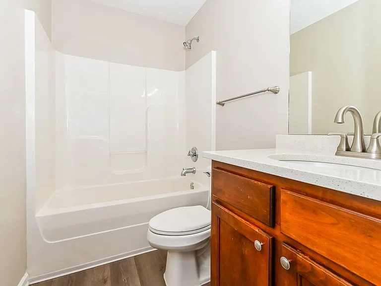 1540 Madison Cv W — Photo 15