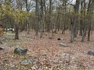 313 Mockingbird Ct, Bushkill, PA 18324