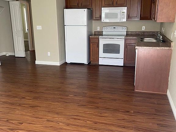 2nd image of 123 E Carlton St APT B