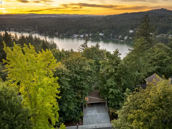 1701 Woodland Ter, Lake Oswego, OR 97034